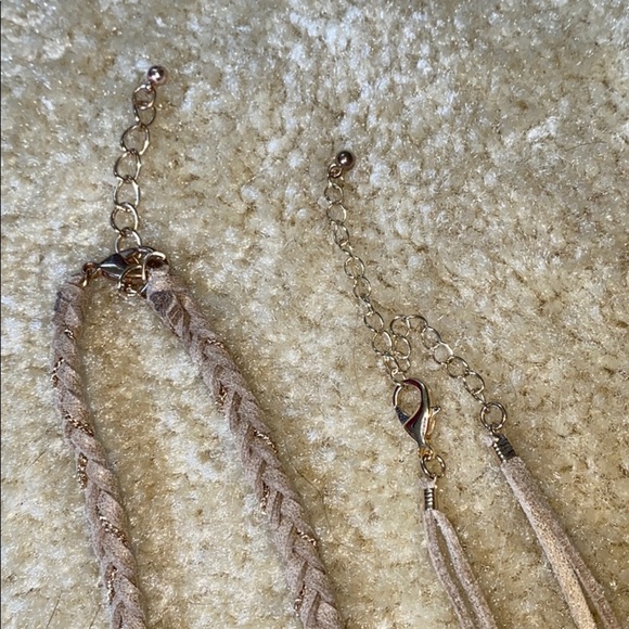 Long braided and beaded necklaces - Picture 4 of 4